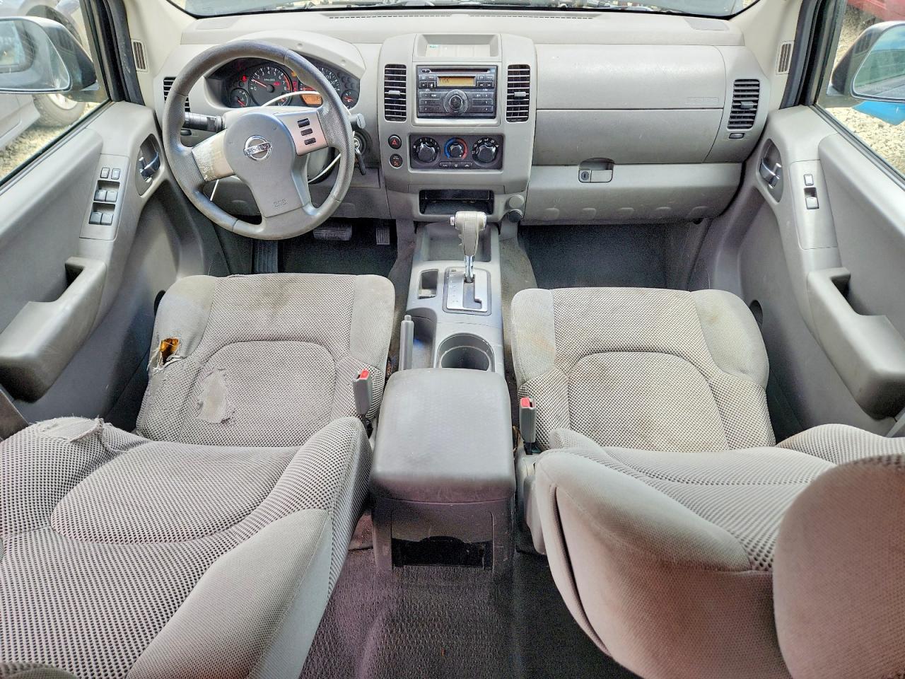 Nissan Frontier Se V6