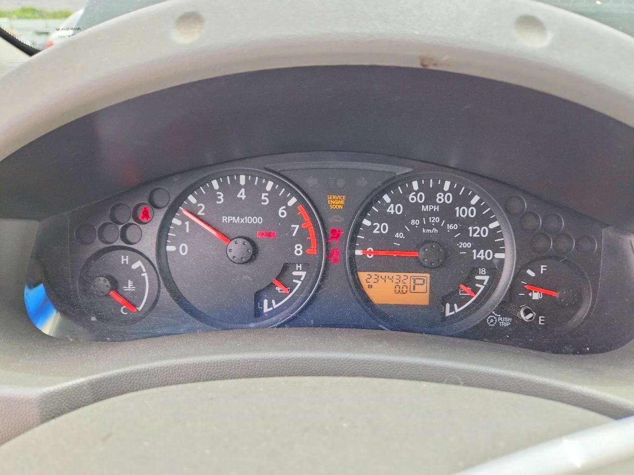 Nissan Frontier Se V6