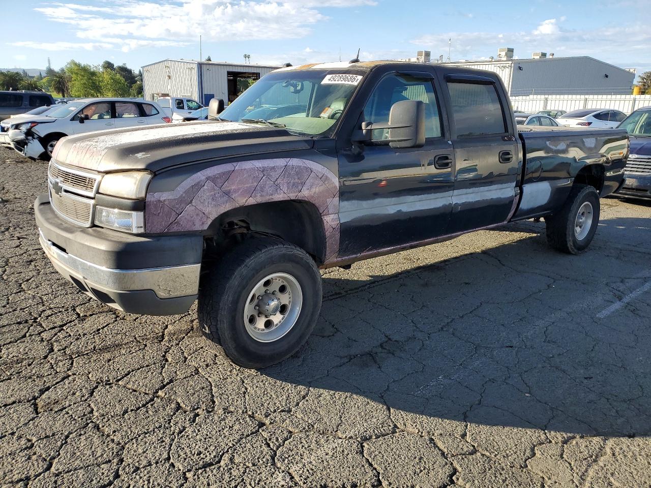 Salvage Chevrolet Silverado Image