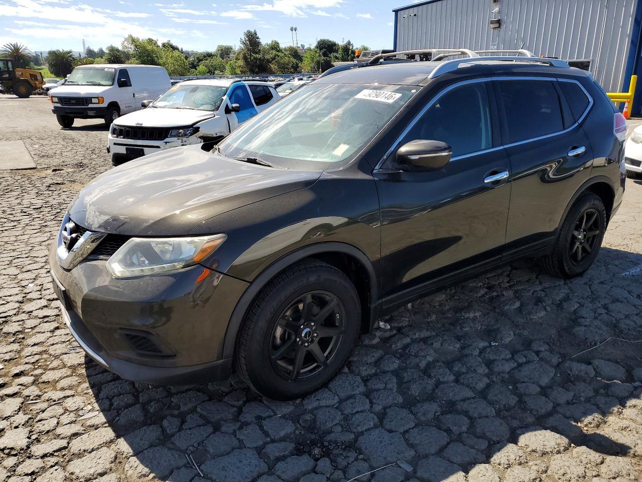 Salvage Nissan Rogue Image