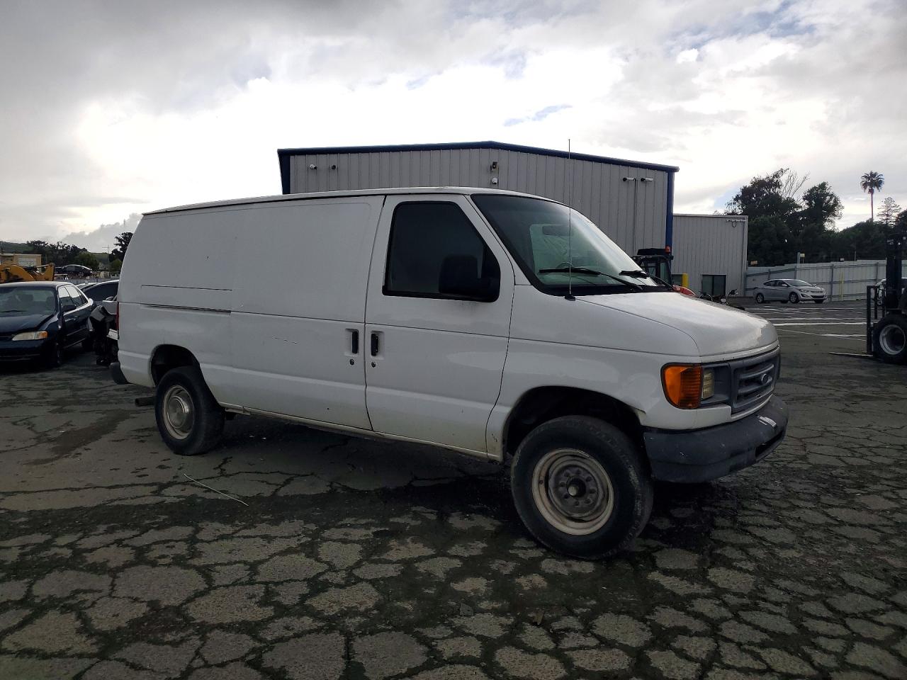Ford Econoline E250 Van