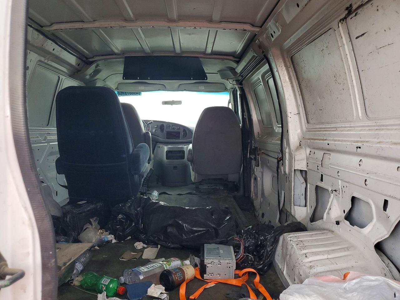 Ford Econoline E250 Van