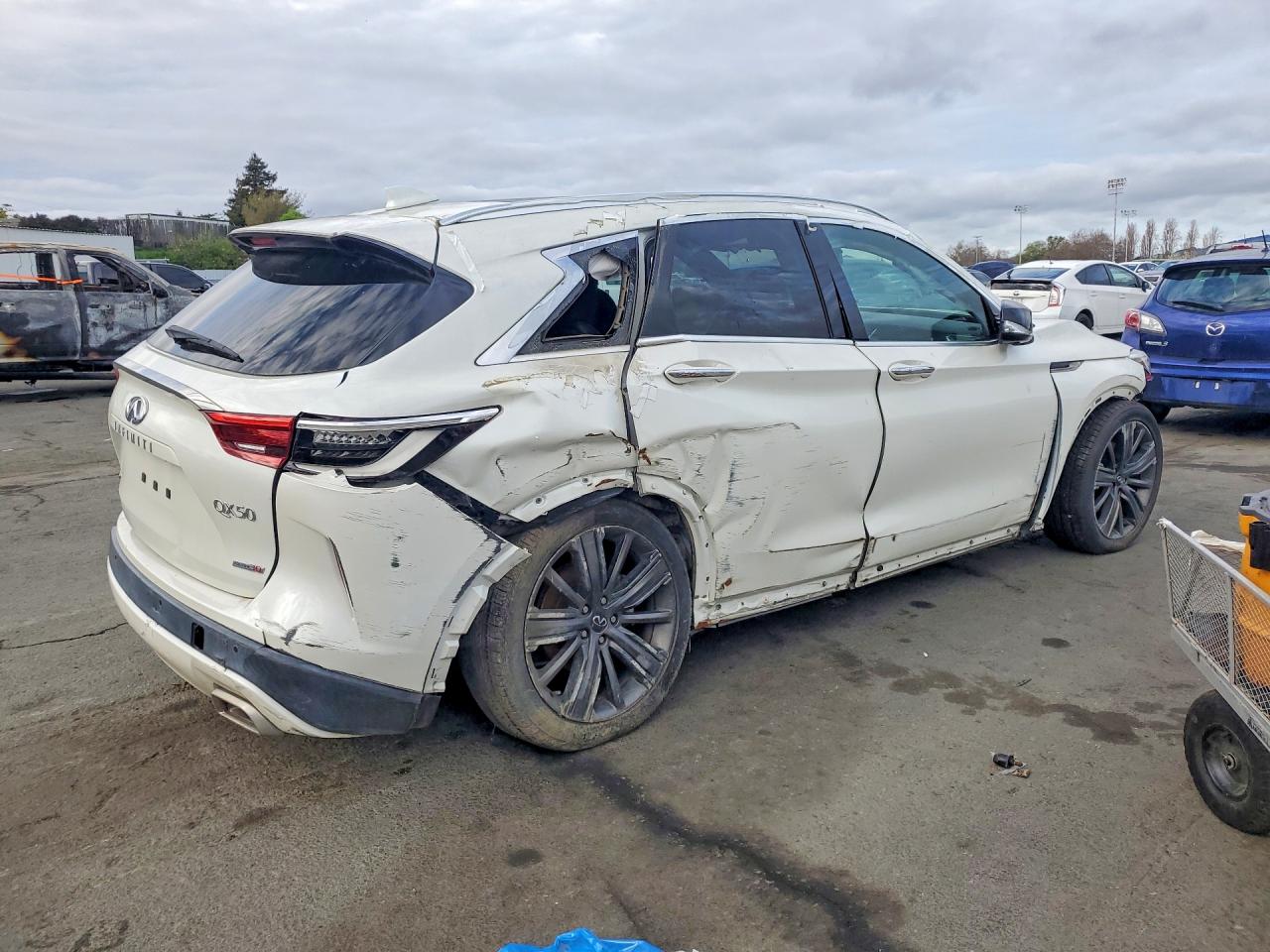 Infinity QX50 Essential