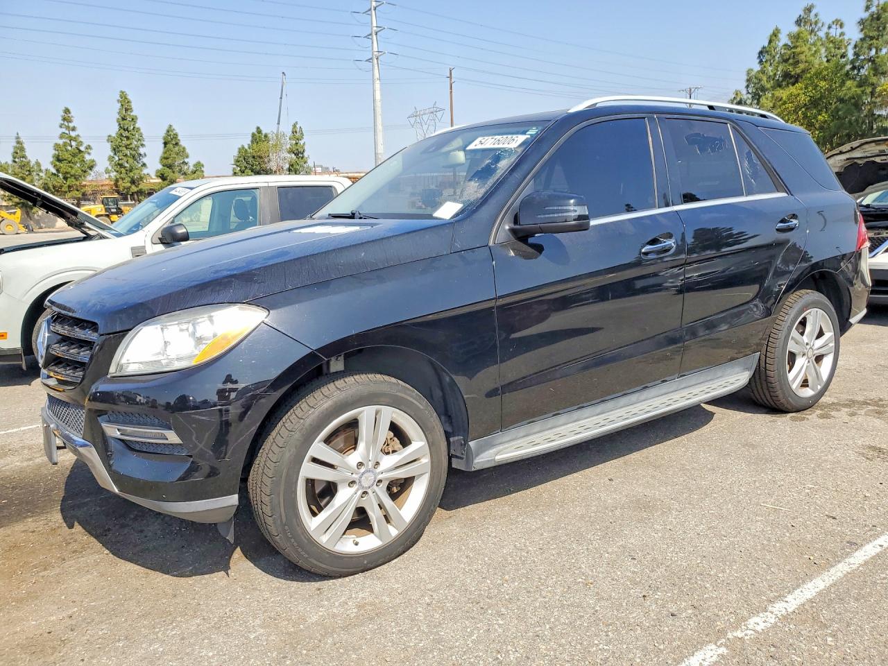 Salvage Mercedes-Benz M-Class Image