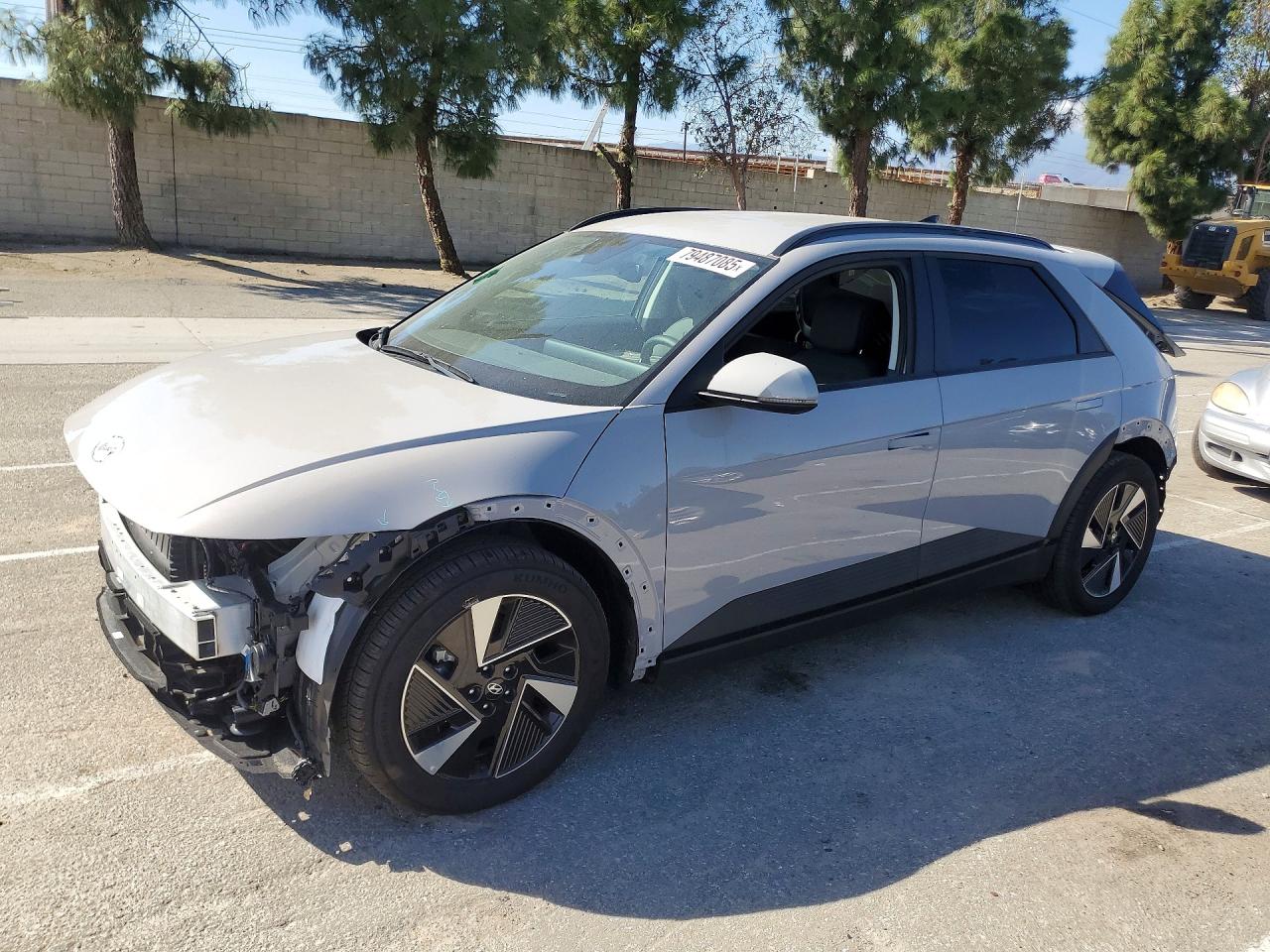 Salvage Hyundai Ioniq Image