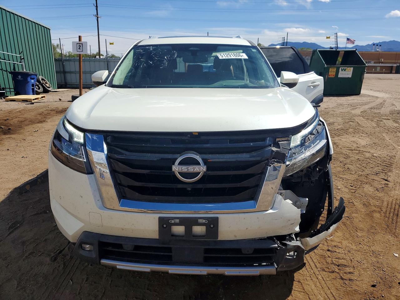 Nissan Pathfinder Platinum