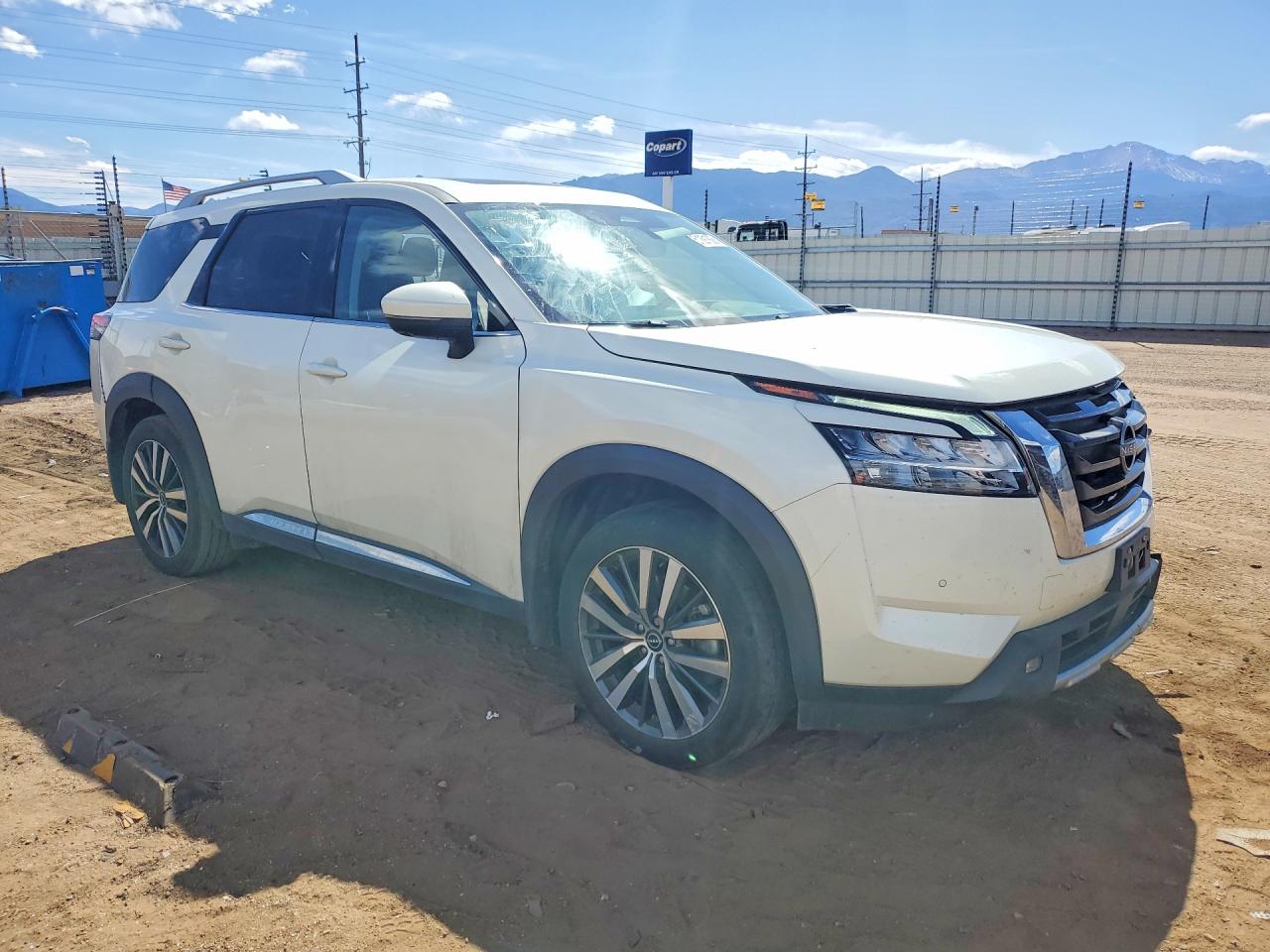 Nissan Pathfinder Platinum