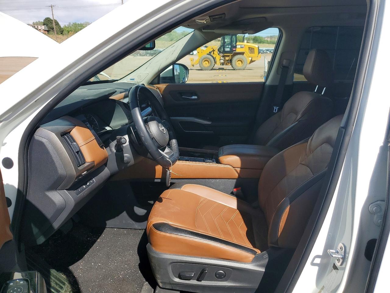 Nissan Pathfinder Platinum