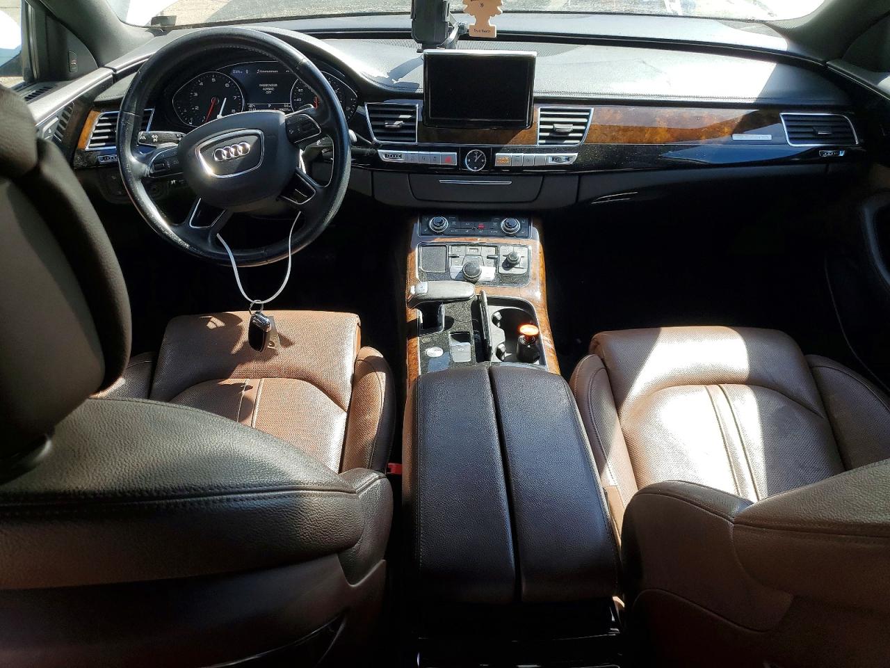 Audi A8 L Quattro