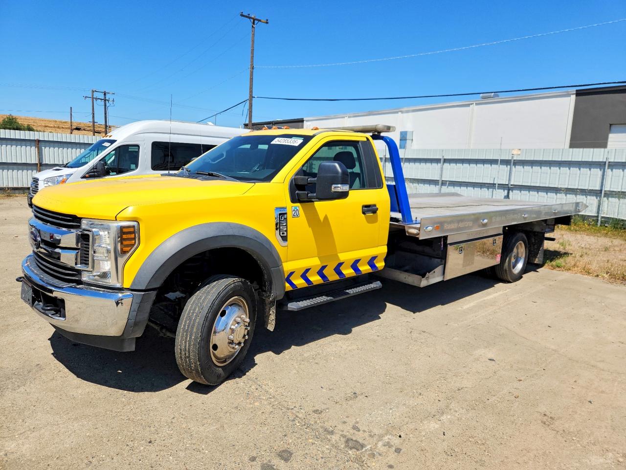 Salvage Ford F-550 Image