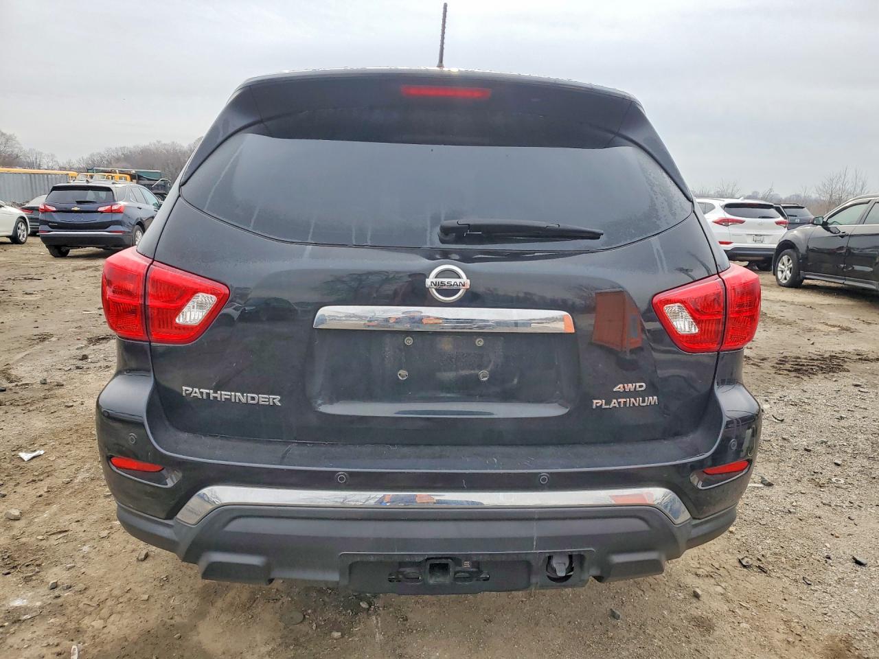 Nissan Pathfinder Platinum