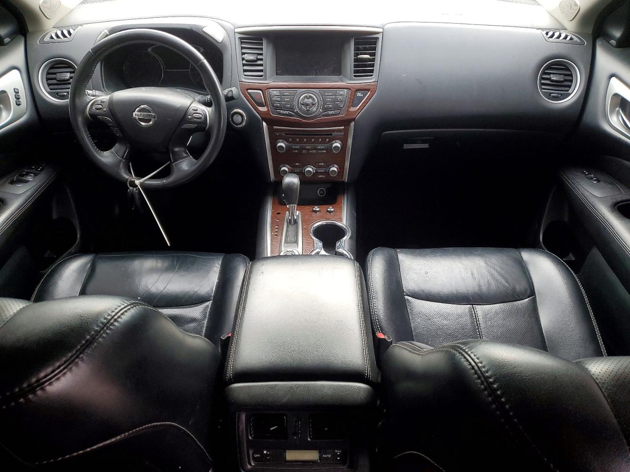 Nissan Pathfinder Platinum