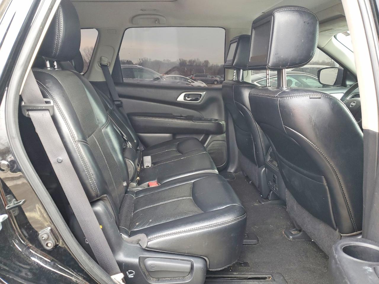 Nissan Pathfinder Platinum