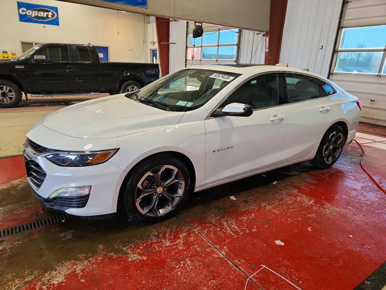 Salvage Chevrolet Malibu Image