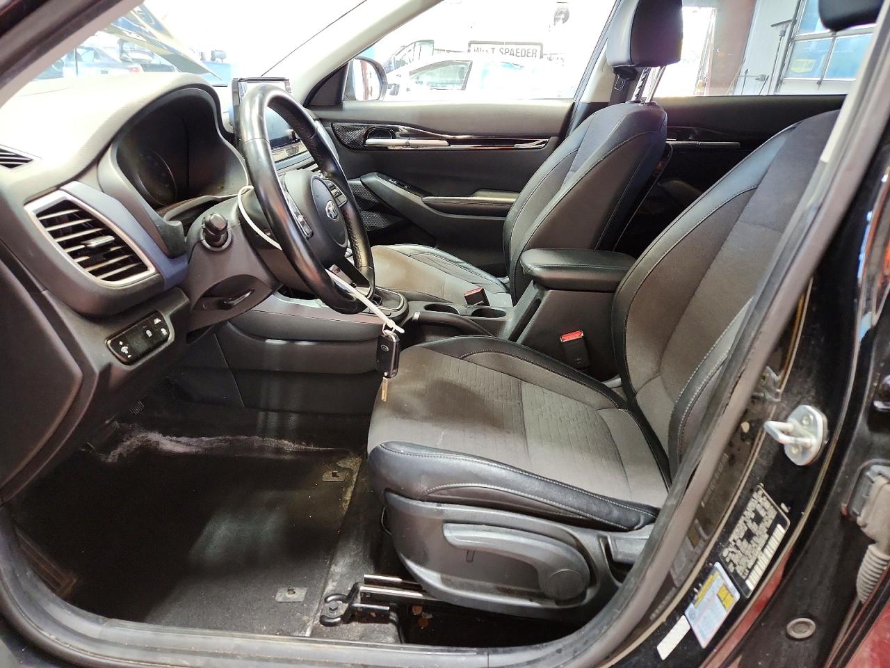 Kia Seltos S