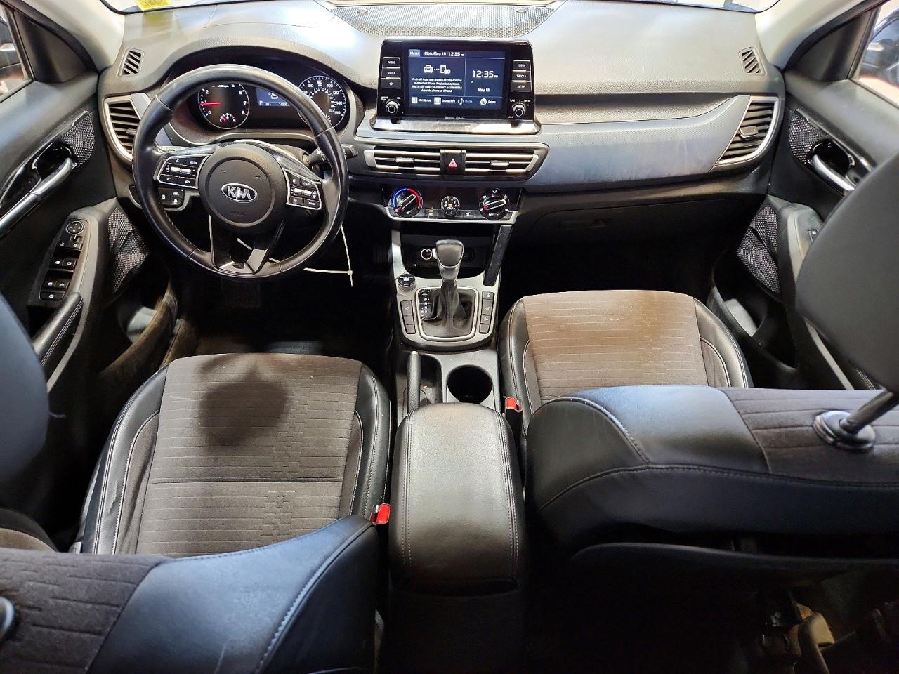 Kia Seltos S