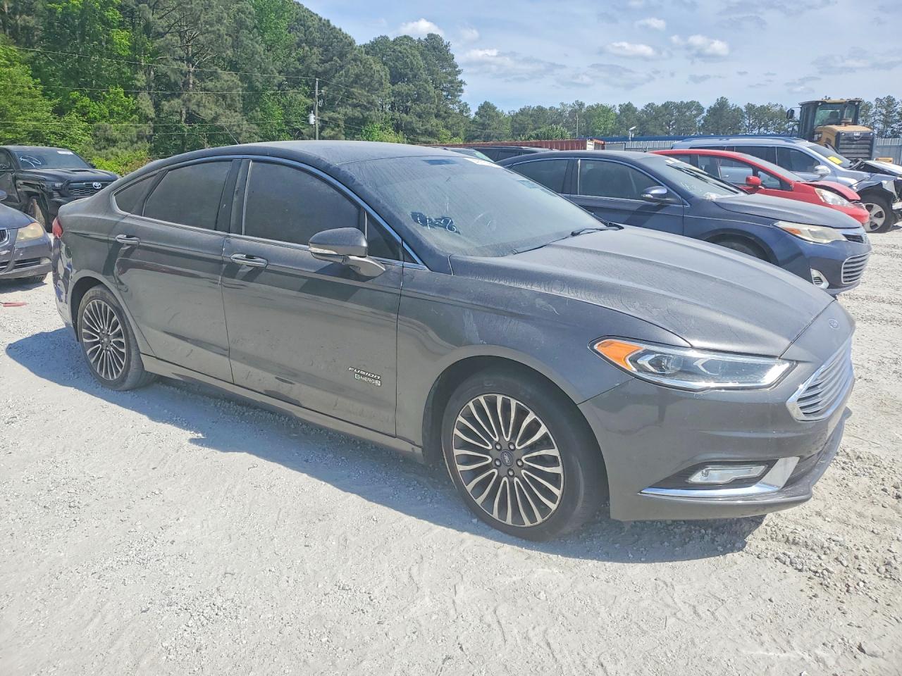 Ford Fusion Titanium Phev