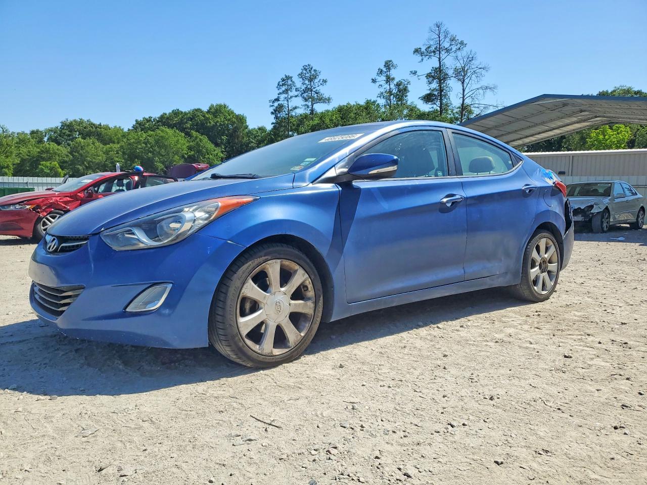 Salvage Hyundai ELANTRA Image
