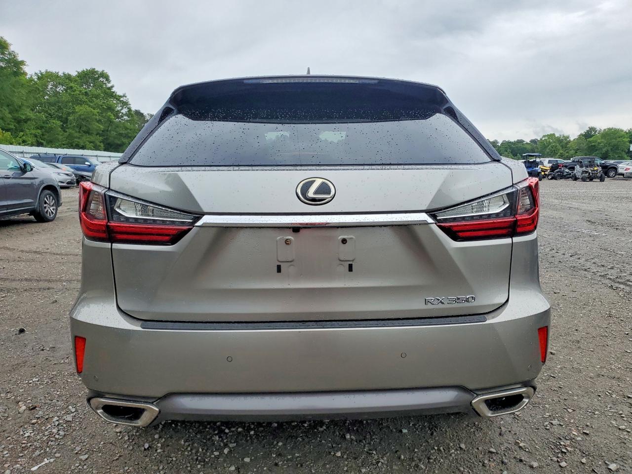 Lexus RX Base