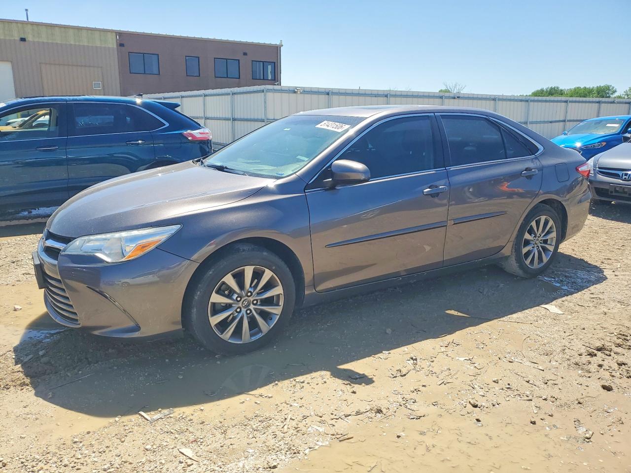 Salvage Toyota Camry Image