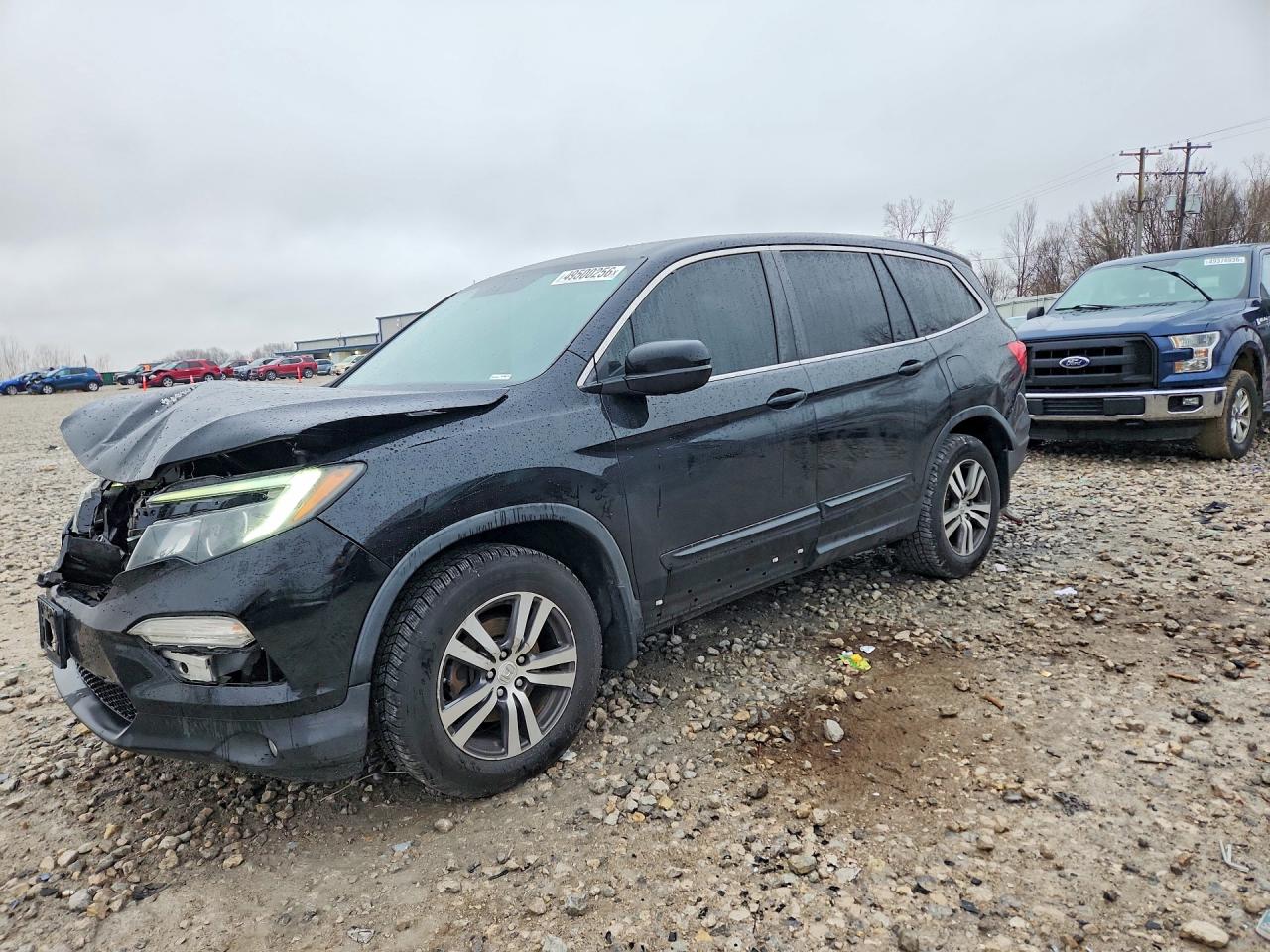 Salvage Honda Pilot Image