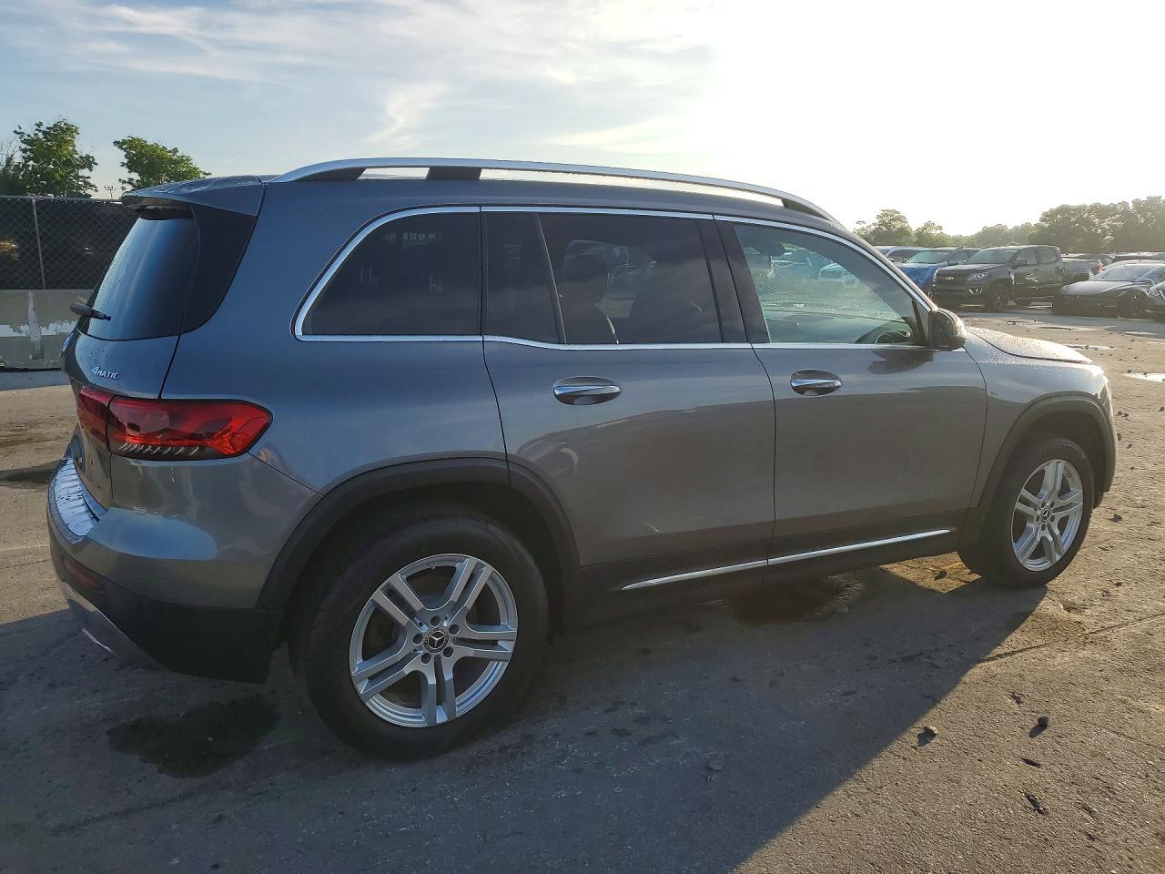 Mercedes-Benz GLB 250 4matic
