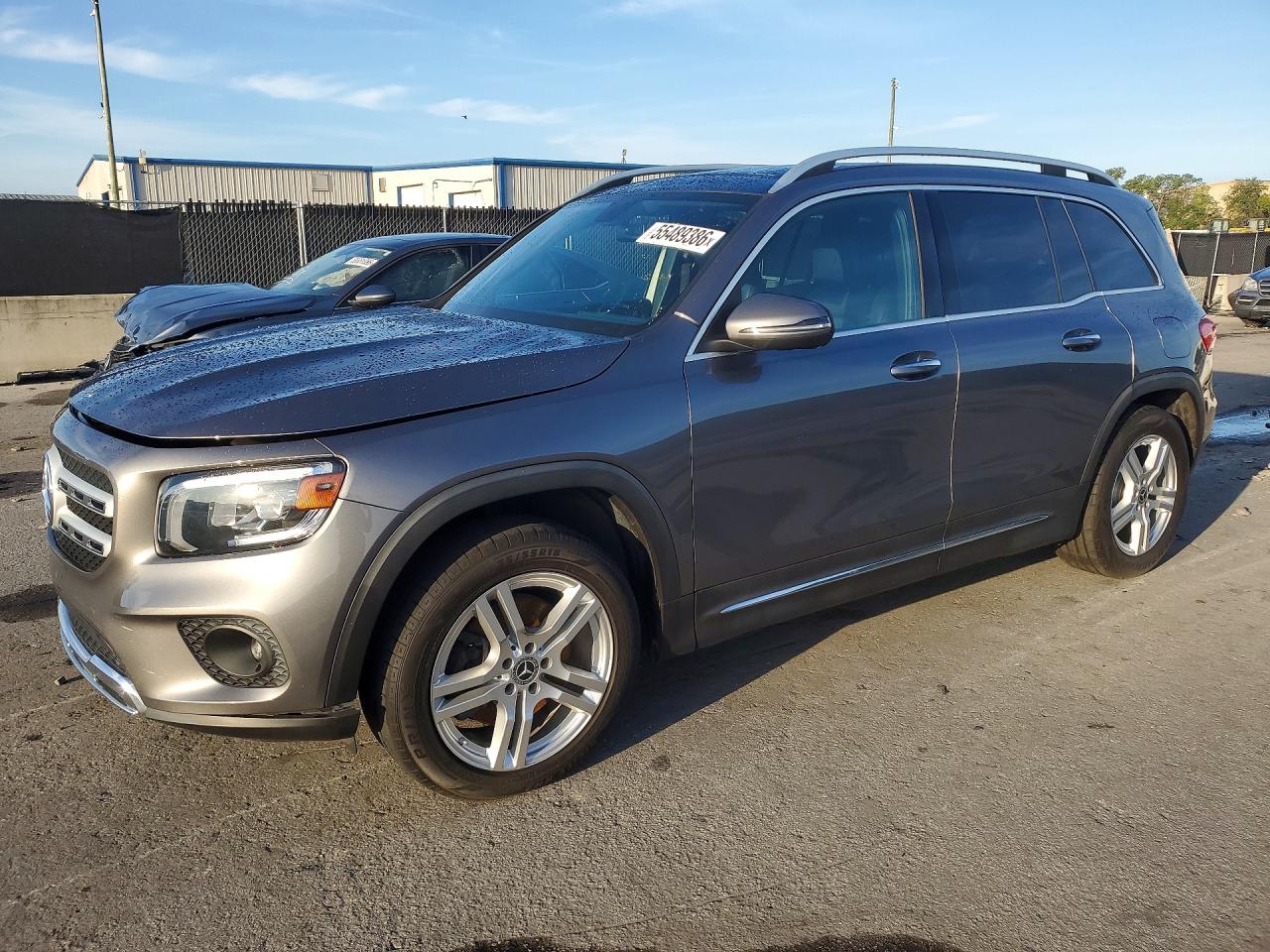 Salvage Mercedes-Benz GLB Image
