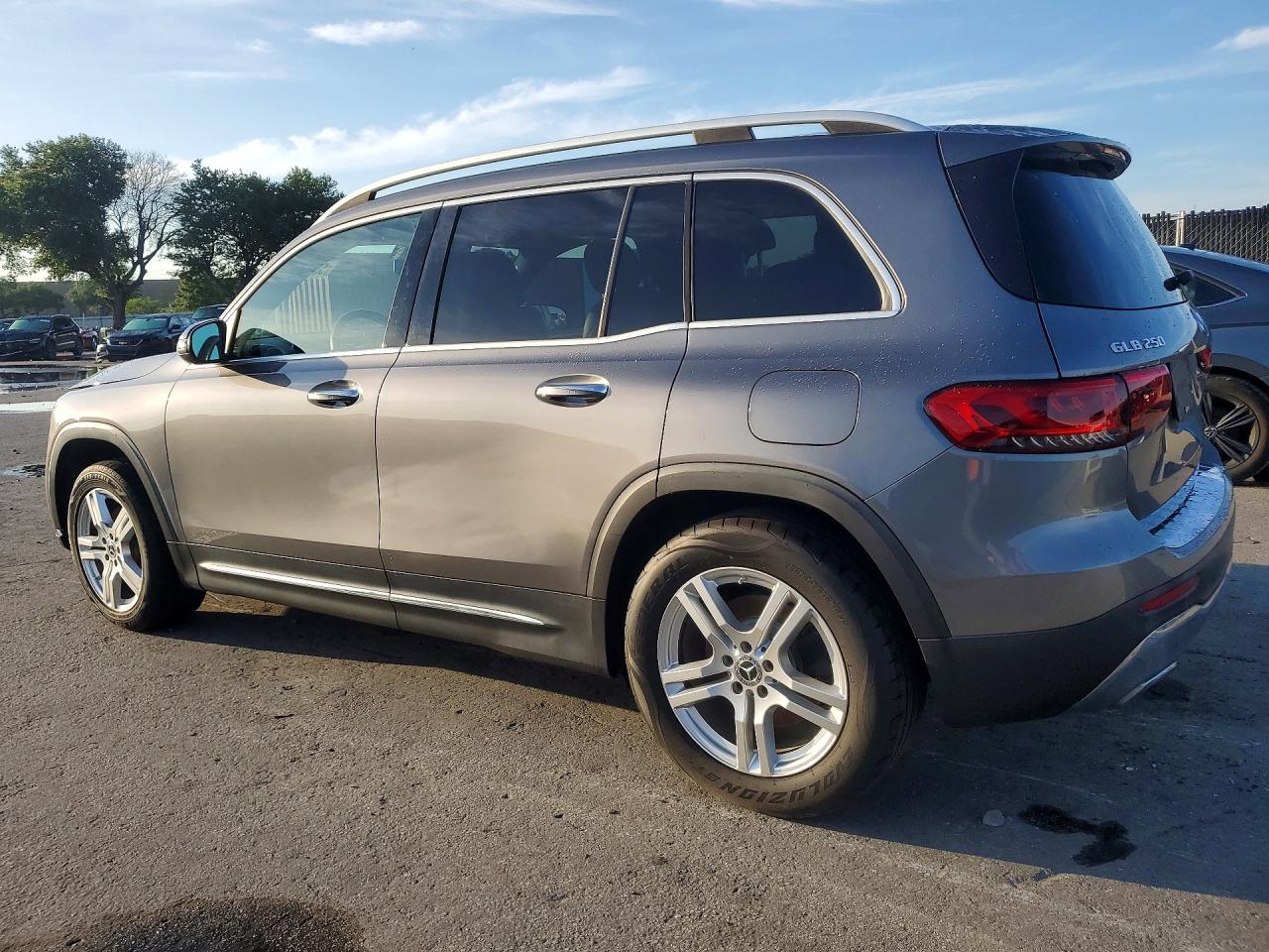 Mercedes-Benz GLB 250 4matic