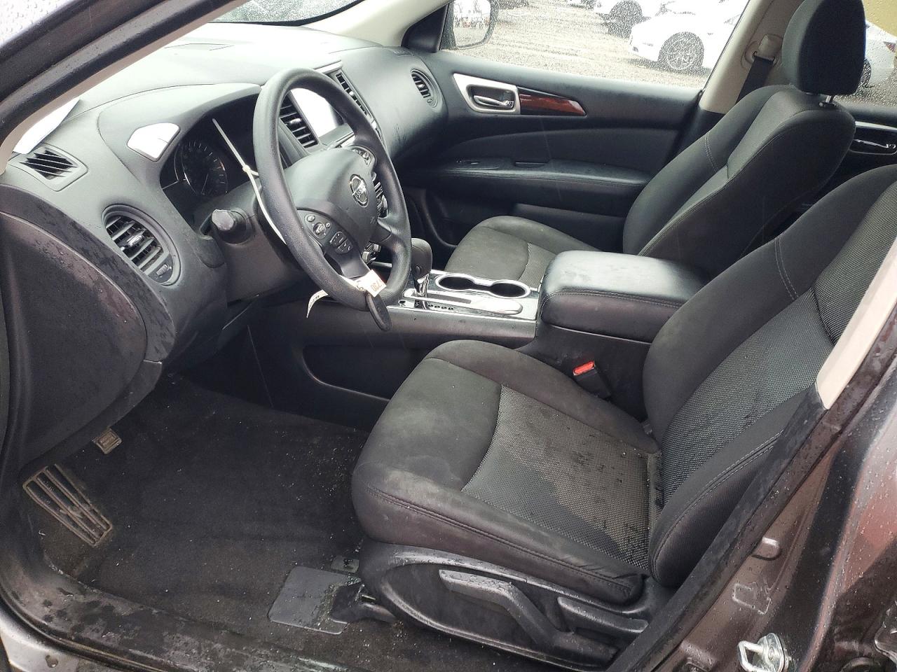 Nissan Pathfinder S