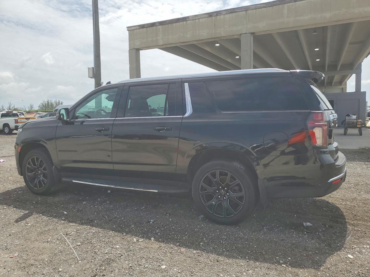 Chevrolet Suburban C1500 Lt