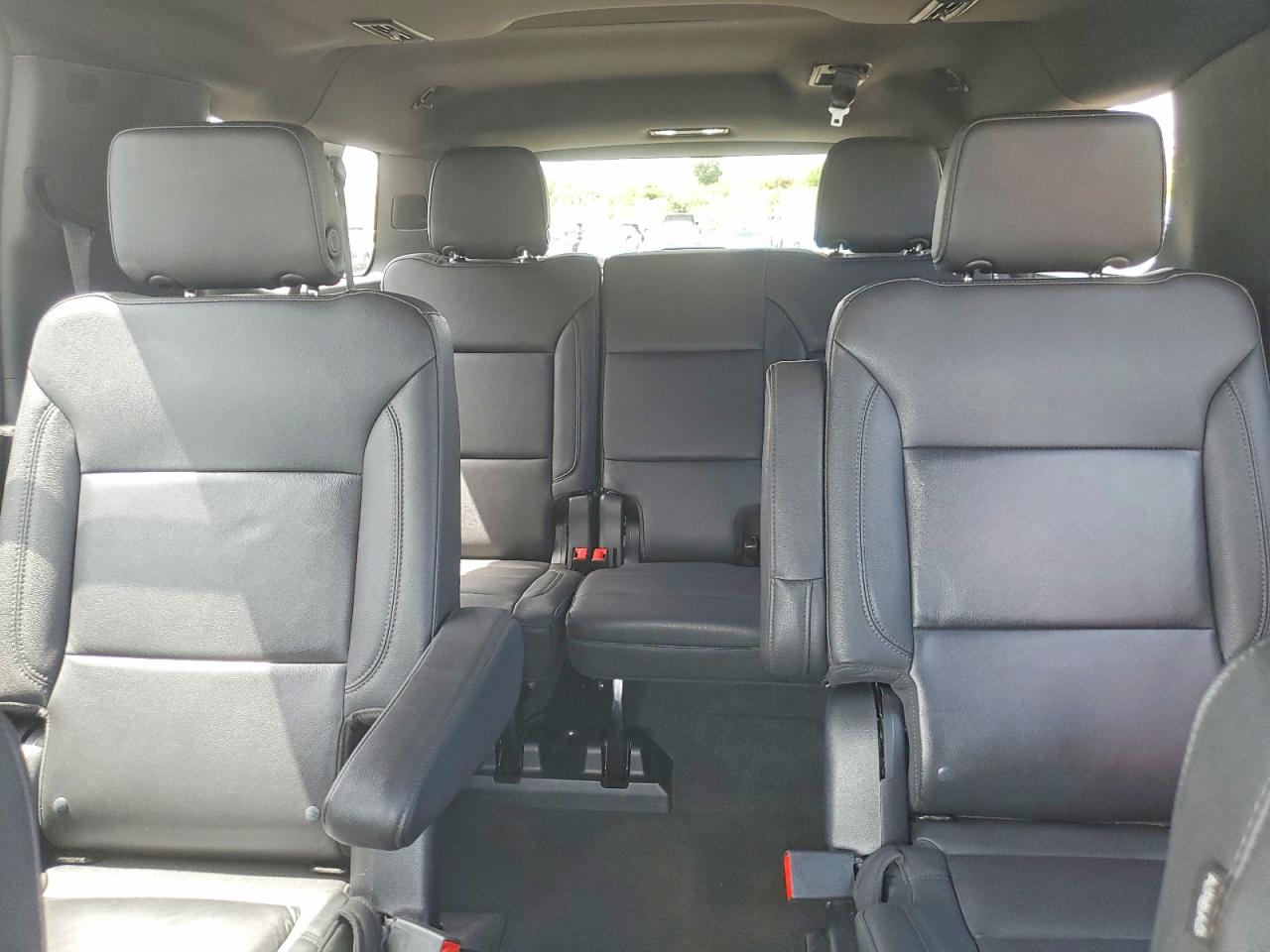 Chevrolet Suburban C1500 Lt