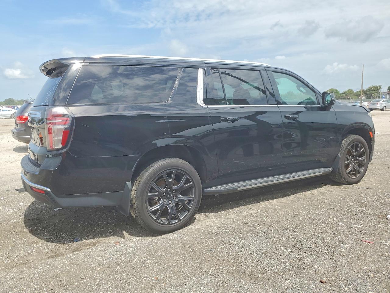 Chevrolet Suburban C1500 Lt
