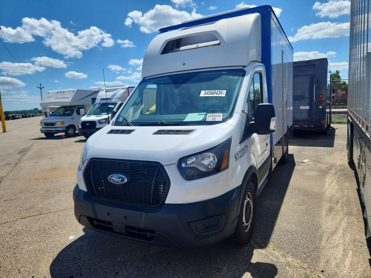 Salvage Ford Transit Image