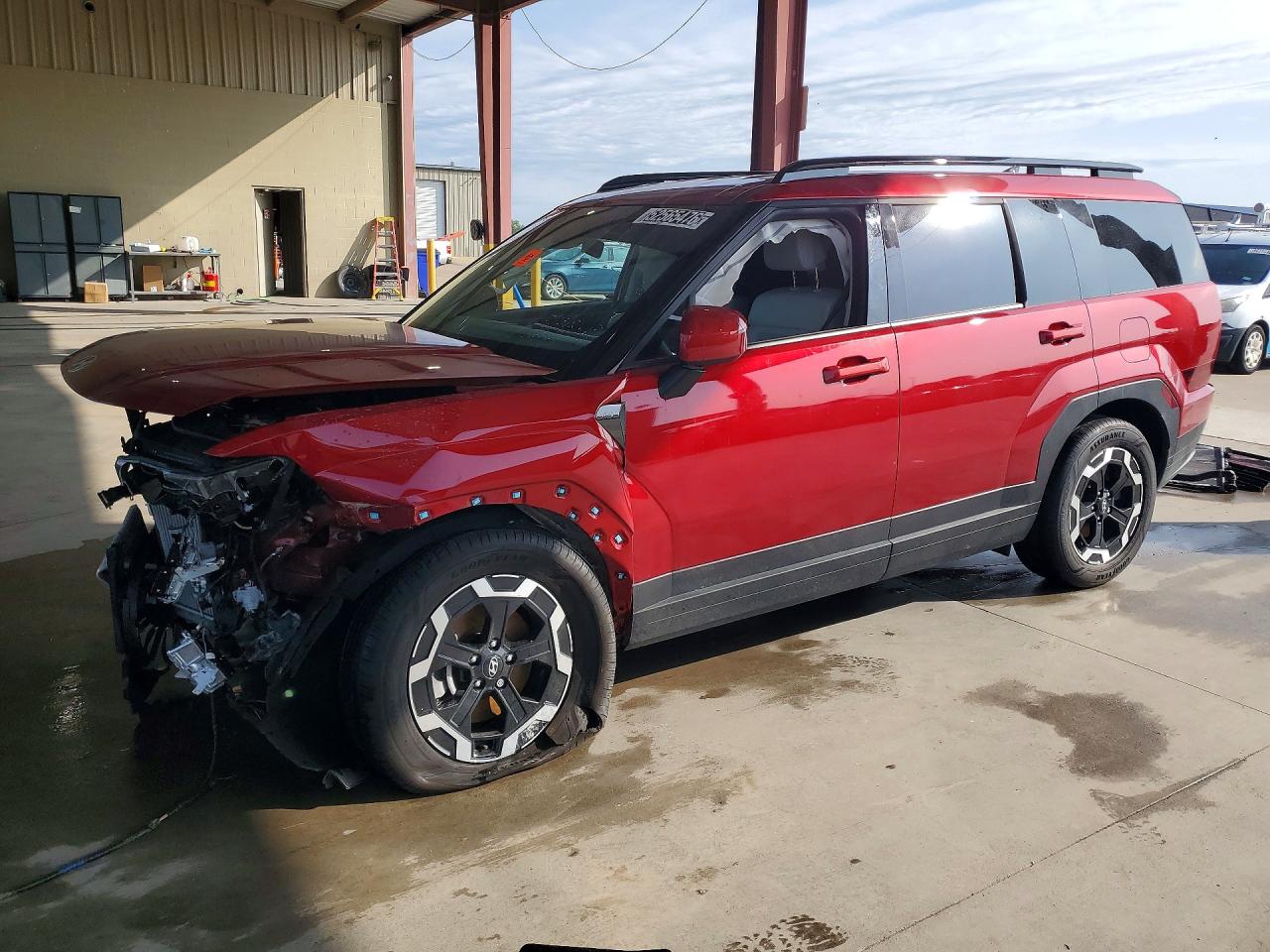 Salvage Hyundai SANTA FE Image