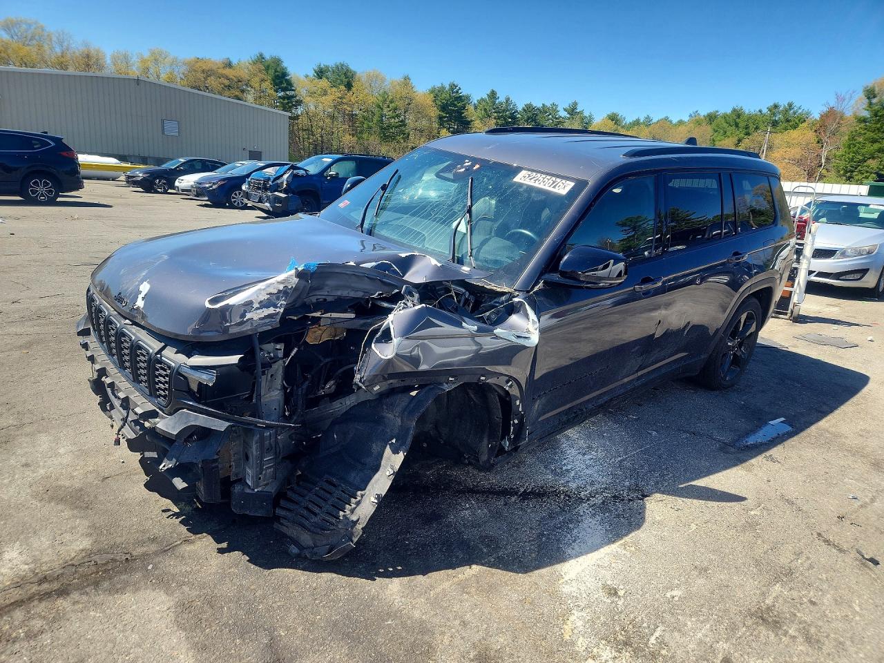 Salvage Jeep Cherokee Image