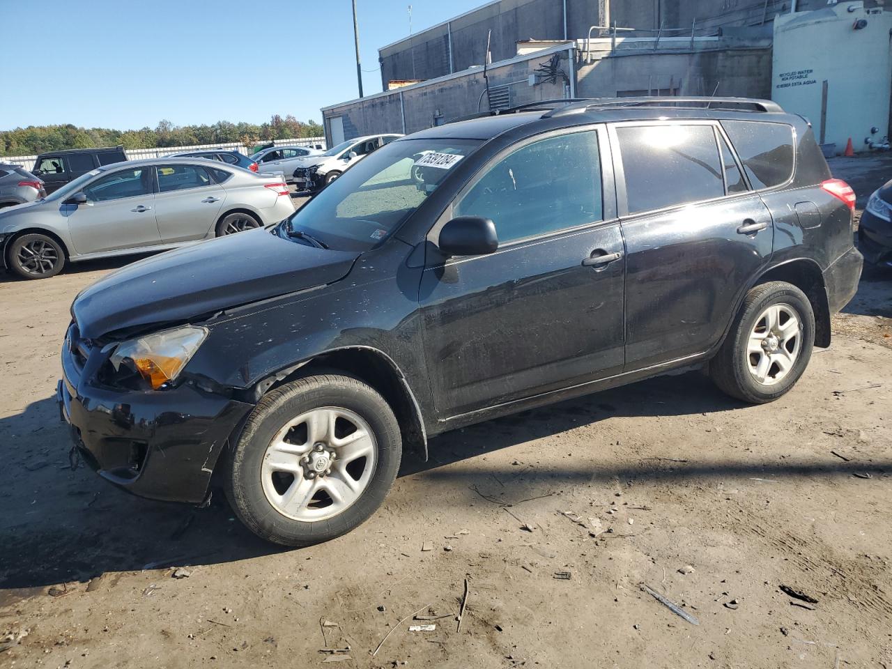 Salvage Toyota RAV4 Image