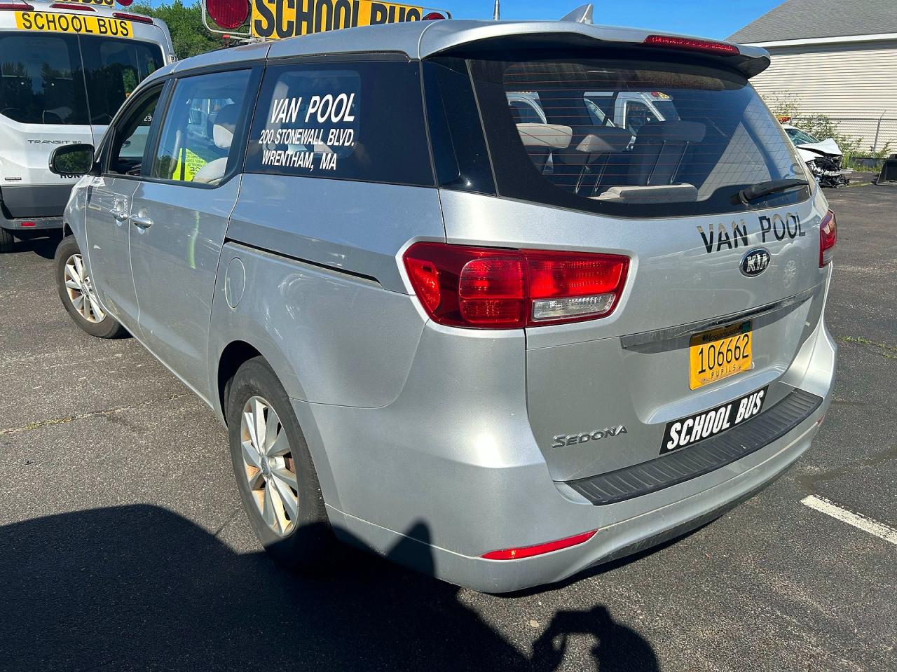 Kia Sedona L
