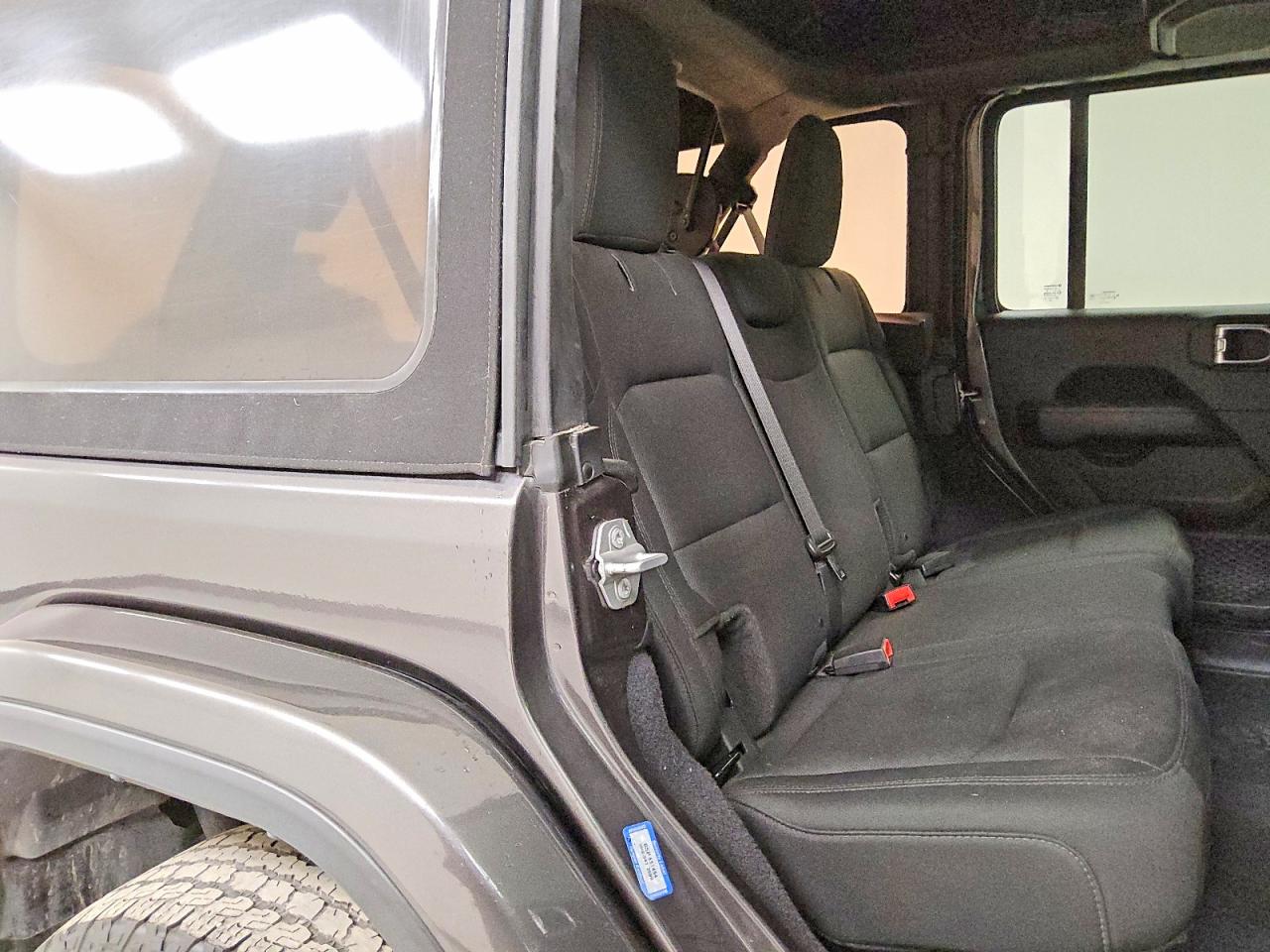 Jeep Wrangler Sahara