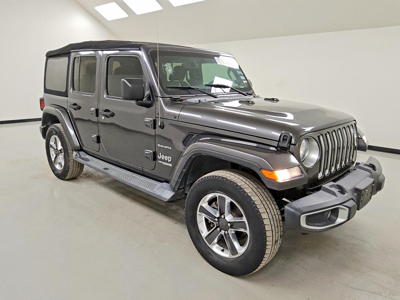 Jeep Wrangler Sahara