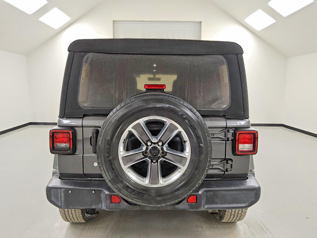 Jeep Wrangler Sahara