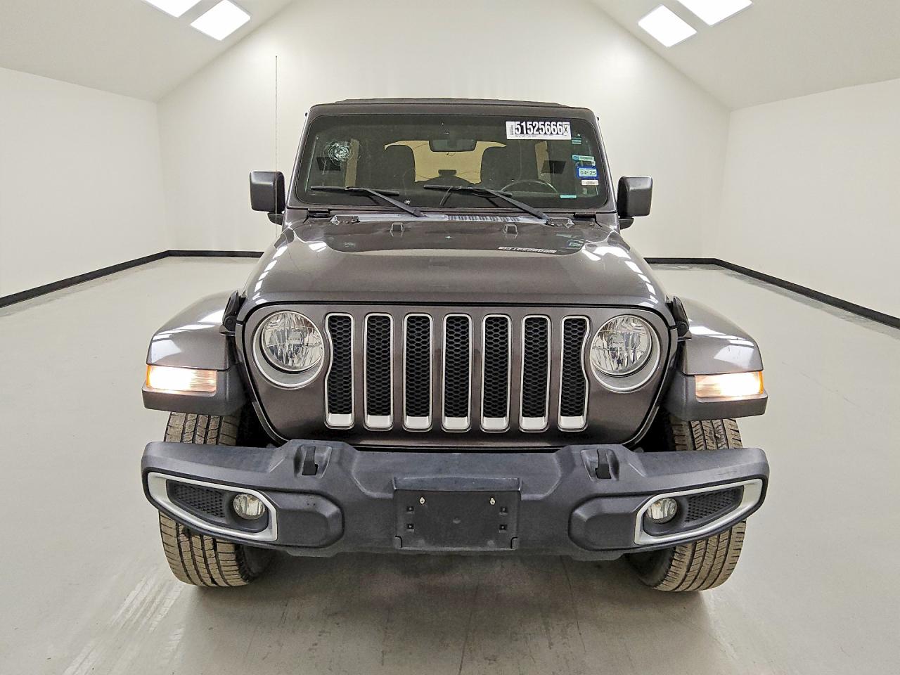 Jeep Wrangler Sahara