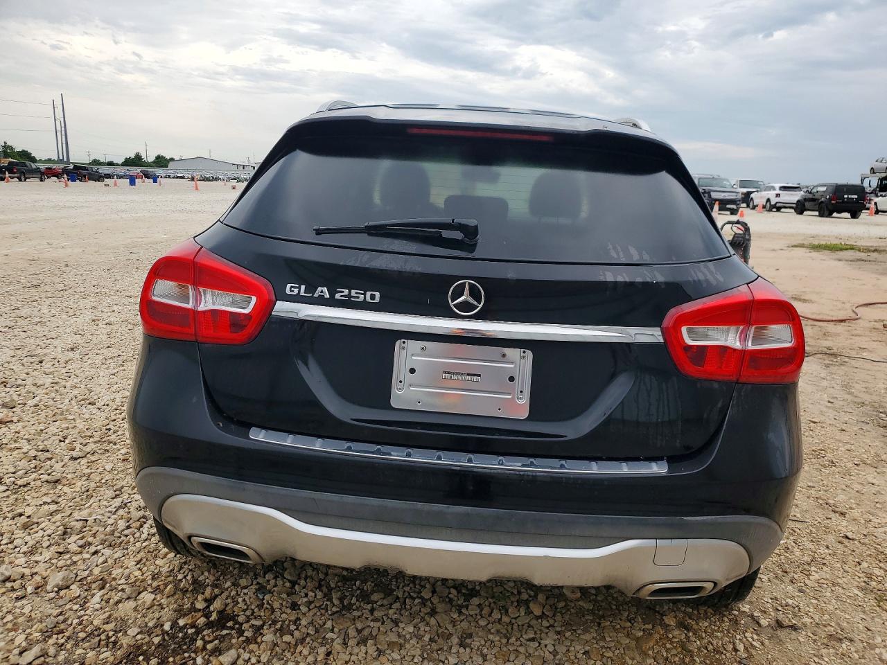 Mercedes-Benz GLA 250