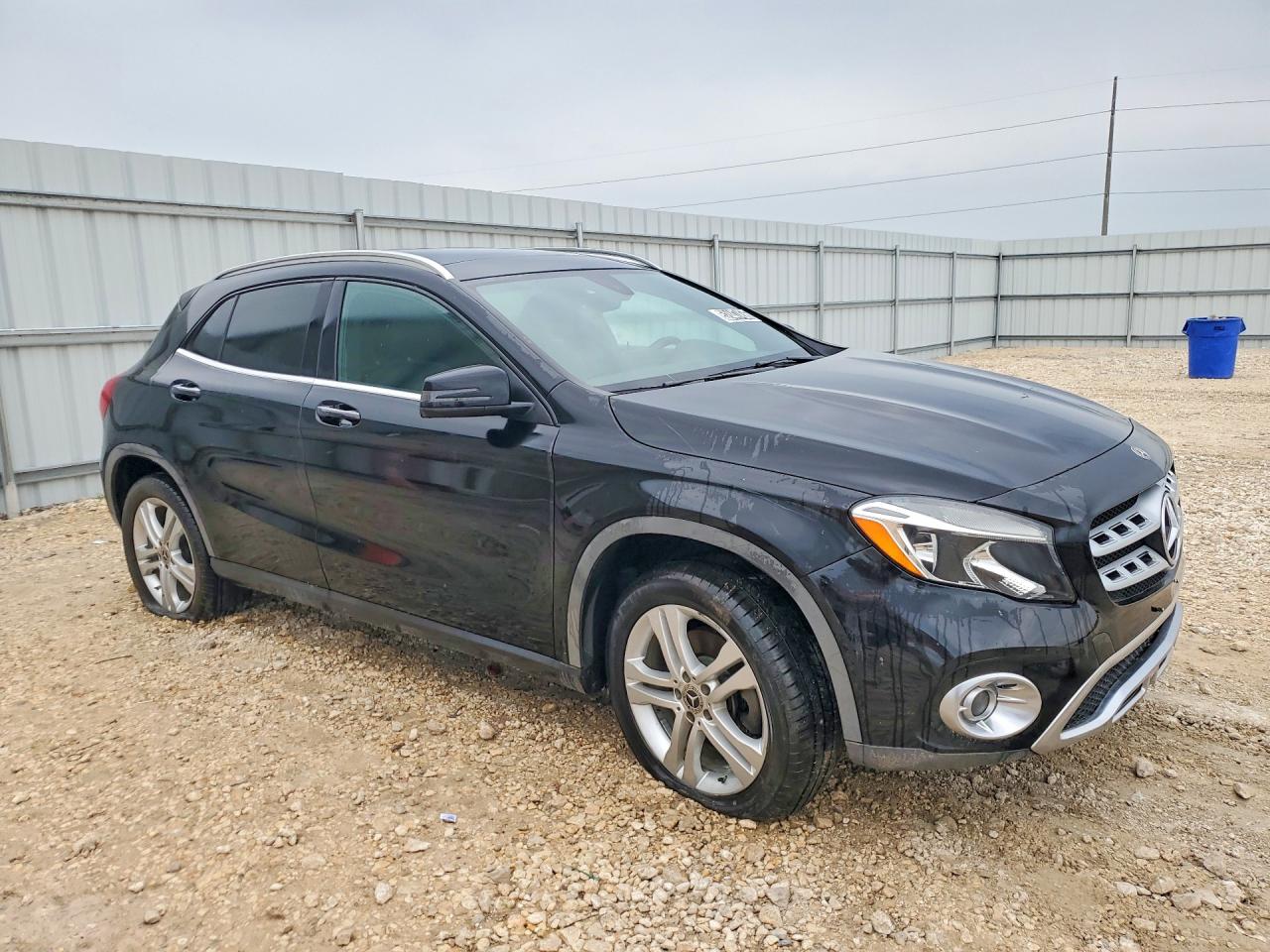 Mercedes-Benz GLA 250