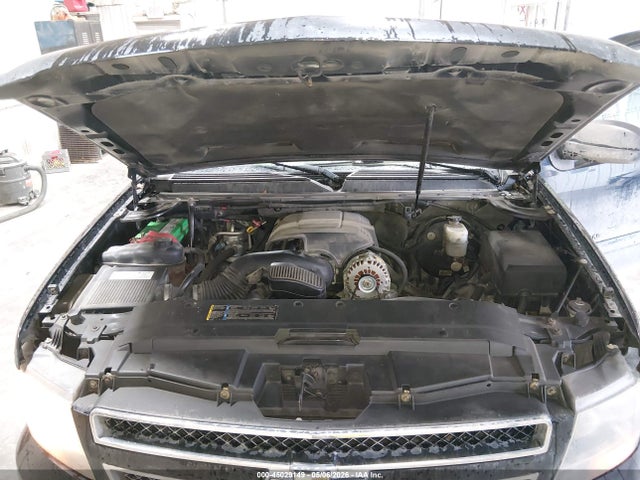 Chevrolet Suburban 1500 Ls