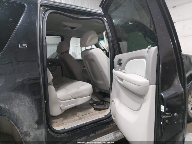 Chevrolet Suburban 1500 Ls
