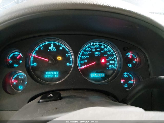 Chevrolet Suburban 1500 Ls