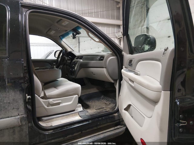 Chevrolet Suburban 1500 Ls