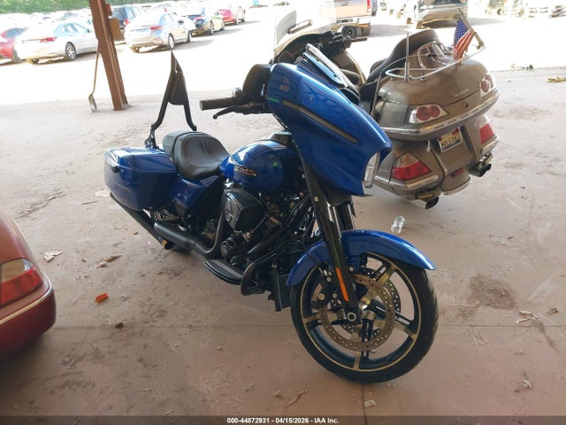 Salvage Harley-Davidson Flhx Image