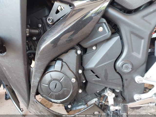 Yamaha Yzfr3