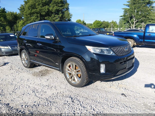 Salvage Kia Sorento Image